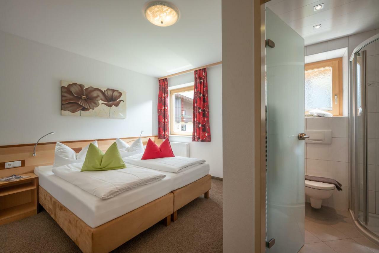 Ferienwohnung Taschler Ramsau im Zillertal Værelse billede